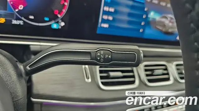Mercedes-Benz GLE-Class 2025 — Фото 19/20