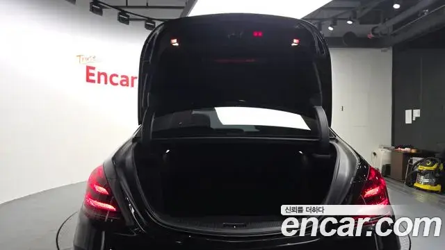 Mercedes-Benz S-Class 2020 — Şəkil 19/20