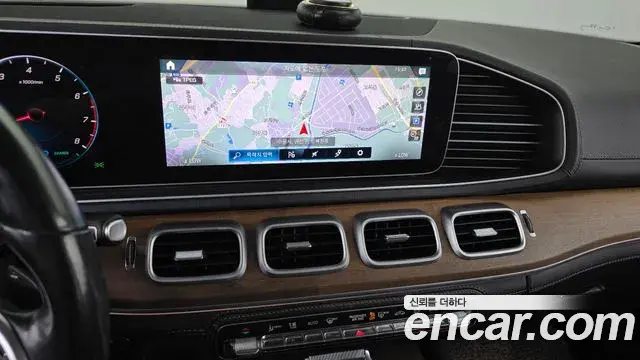 Mercedes-Benz GLE-Class 2019 — Фото 12/20