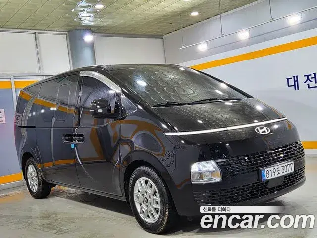 Hyundai Staria 2025 — Фото 2/19