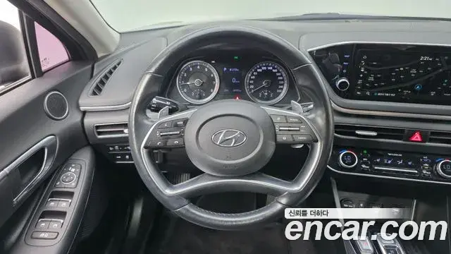 Hyundai Sonata 2020 — Фото 13/20