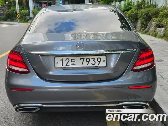 Mercedes-Benz E-Class 2018 — Фото 3/20