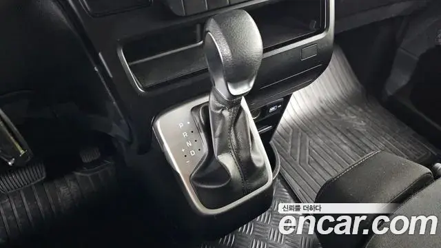 Hyundai Staria 2022 — Фото 9/20