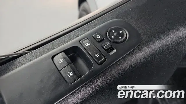 Hyundai Staria 2022 — Фото 13/20