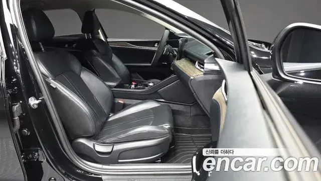 Kia K5 2021 — Фото 11/20