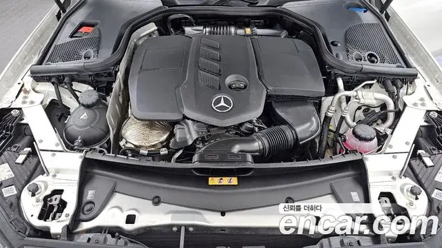 Mercedes-Benz E-Class 2023 — Фото 6/20