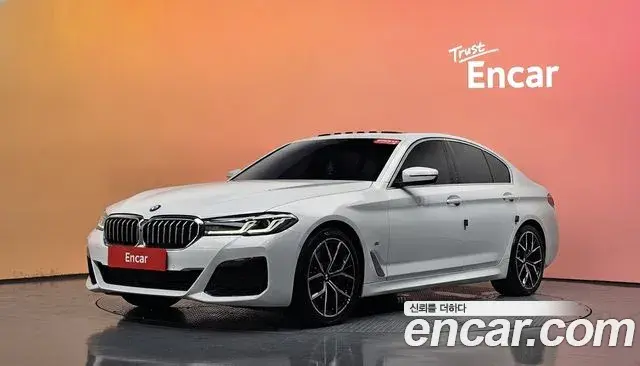 BMW 5 Series 2023 — Фото 1/20