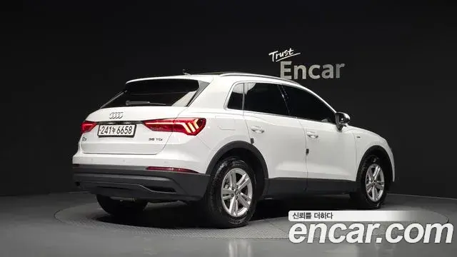 Audi Q3 2020 — Фото 2/20