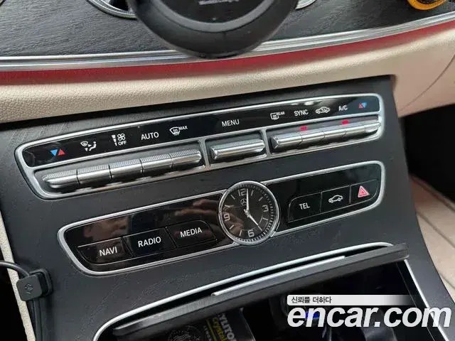 Mercedes-Benz E-Class 2018 — Фото 11/19