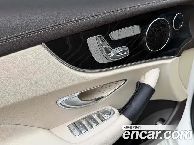 Mercedes-Benz E-Class 2018 — Фото 15/19