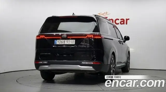 Kia Carnival 2021 — Photo 4/20