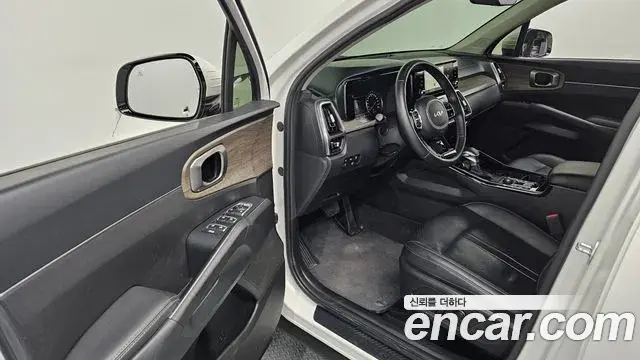 Kia Sorento 2023 — Фото 10/20