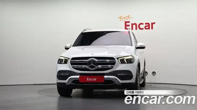 Mercedes-Benz GLE-Class 2019 — Фото 2/20