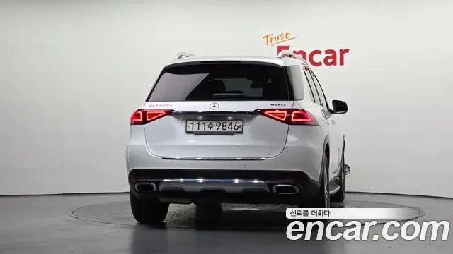 Mercedes-Benz GLE-Class 2019 — Фото 3/20