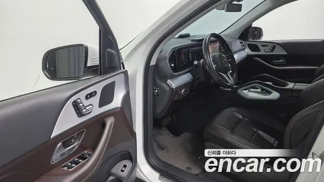 Mercedes-Benz GLE-Class 2019 — Фото 11/20