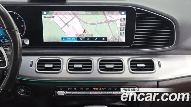 Mercedes-Benz GLE-Class 2019 — Фото 15/20