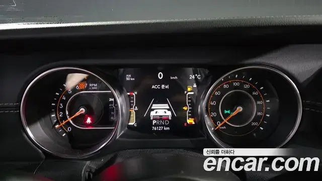 Jeep Wrangler 2021 — Фото 8/20