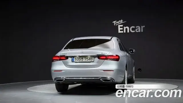 Mercedes-Benz E-Class 2021 — Фото 3/20