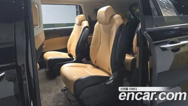 Kia Carnival 2022 — Фото 12/20
