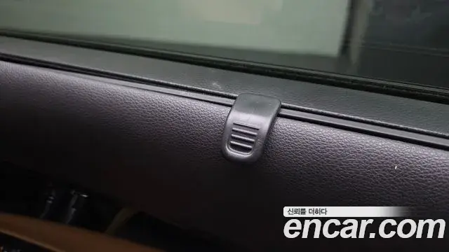 Kia Carnival 2022 — Фото 18/20