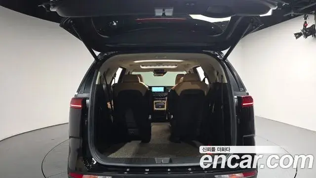 Kia Carnival 2022 — Фото 20/20