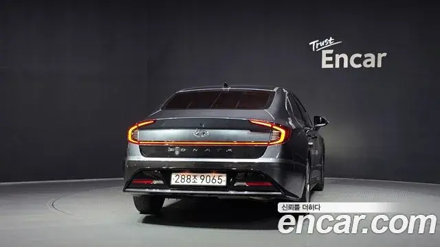 Hyundai Sonata 2022 — Фото 4/20