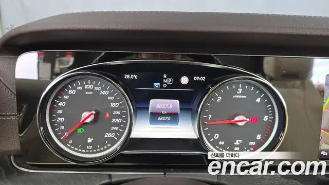 Mercedes-Benz E-Class 2018 — Фото 8/20
