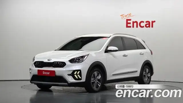 Kia Niro 2020 — Фото 1/20