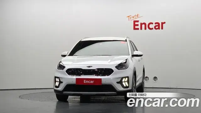 Kia Niro 2020 — Фото 3/20