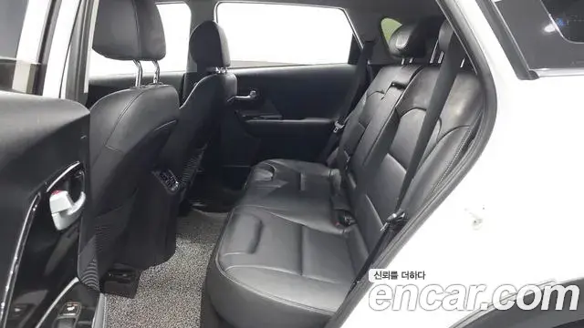Kia Niro 2020 — Şəkil 20/32