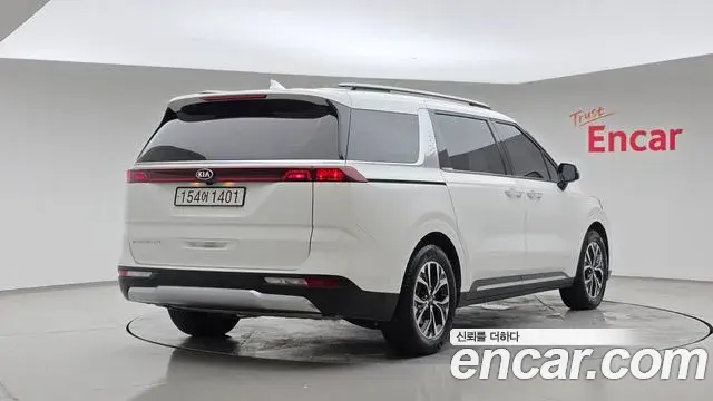 Kia Carnival 2021 — Фото 2/20