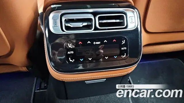 Mercedes-Benz S-Class 2022 — Photo 9/34