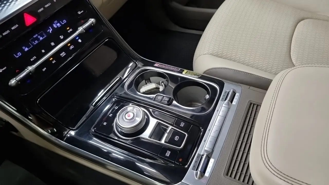 Kia Carnival 2021 — Şəkil 7/18