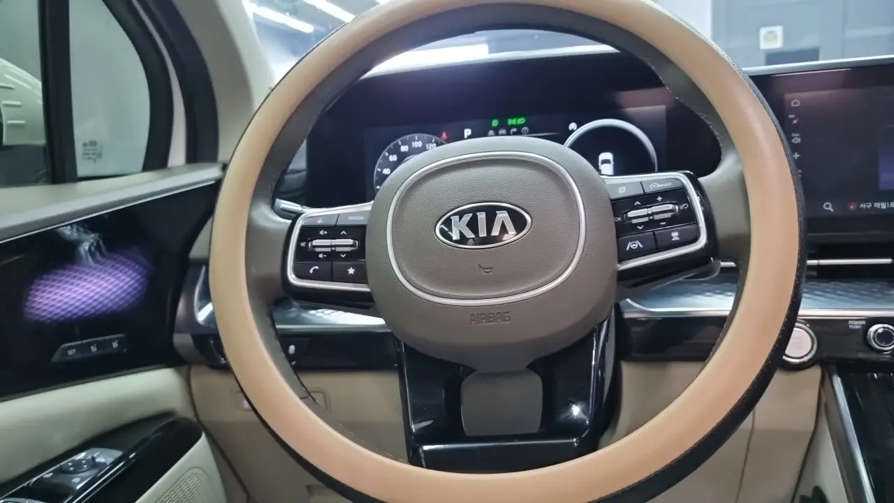Kia Carnival 2021 — Şəkil 11/18
