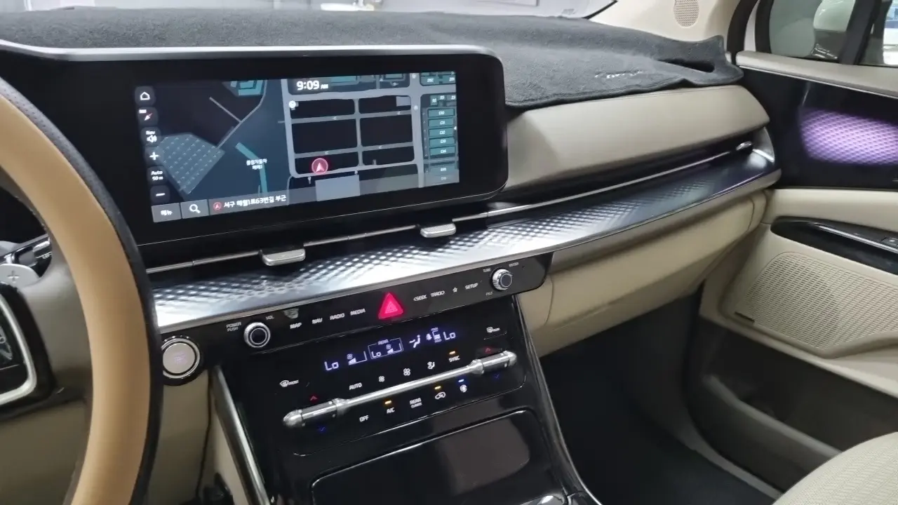 Kia Carnival 2021 — Şəkil 17/18