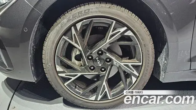Kia K5 2025 — Şəkil 19/31