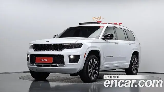 Jeep Grand Cherokee 2021 — Фото 1/20