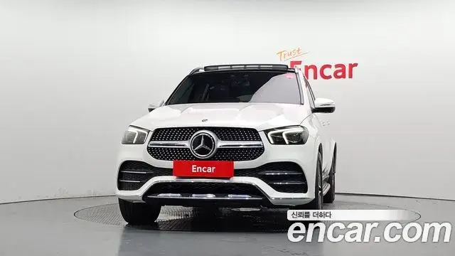 Mercedes-Benz GLE-Class 2020 — Фото 3/20
