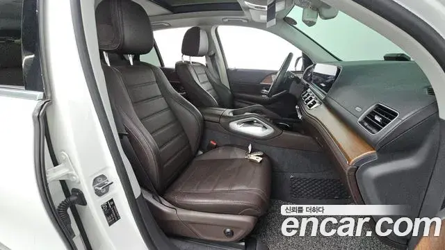Mercedes-Benz GLE-Class 2020 — Фото 11/20