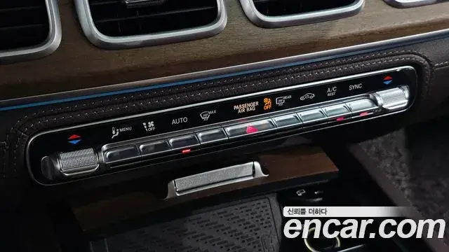 Mercedes-Benz GLE-Class 2020 — Фото 18/20