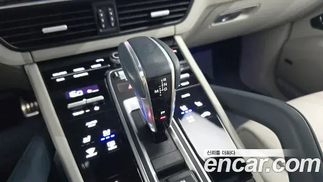 Porsche Cayenne 2023 — Фото 9/20
