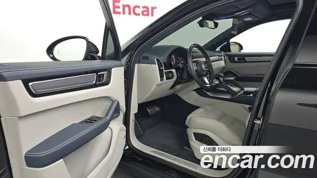 Porsche Cayenne 2023 — Фото 10/20