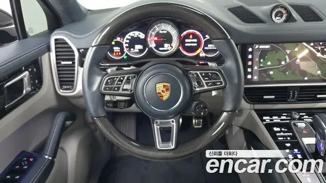 Porsche Cayenne 2023 — Фото 12/20