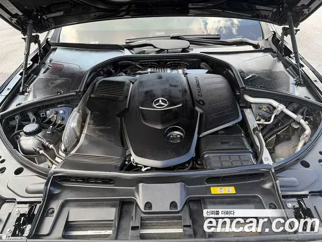 Mercedes-Benz S-Class 2022 — Фото 6/20