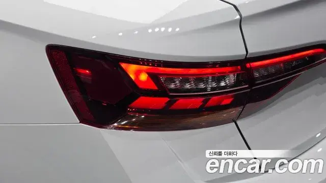 Volkswagen Jetta 2022 — Şəkil 22/32