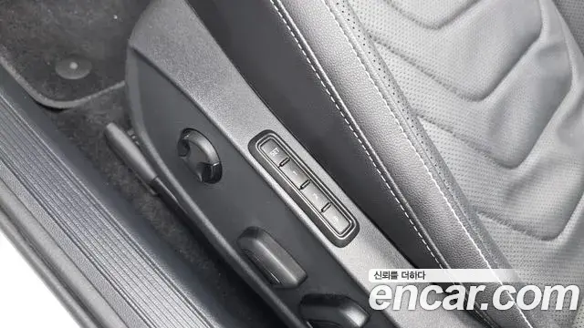 Volkswagen Jetta 2022 — Şəkil 25/32