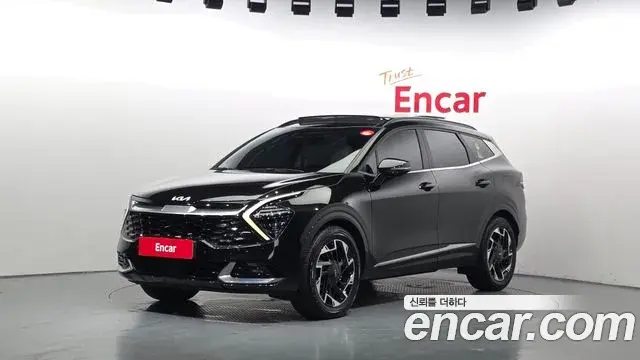 Kia Sportage 2022 — Фото 1/20