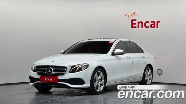 Mercedes-Benz E-Class 2018 — Фото 1/20