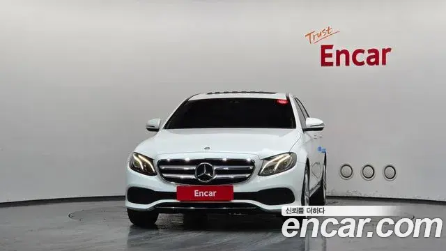 Mercedes-Benz E-Class 2018 — Фото 3/20