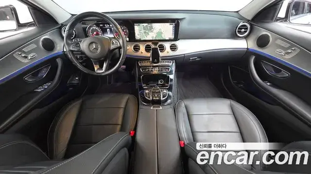 Mercedes-Benz E-Class 2018 — Фото 7/20